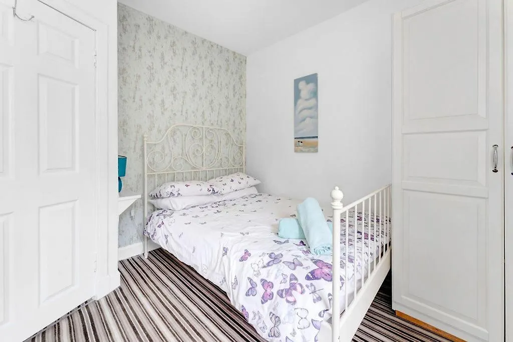 St Marys Street Apartment Edinburgh